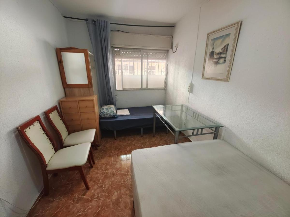 Quarto em Acomodações Particulares La Casa Tranquila Y Limpia Alicante